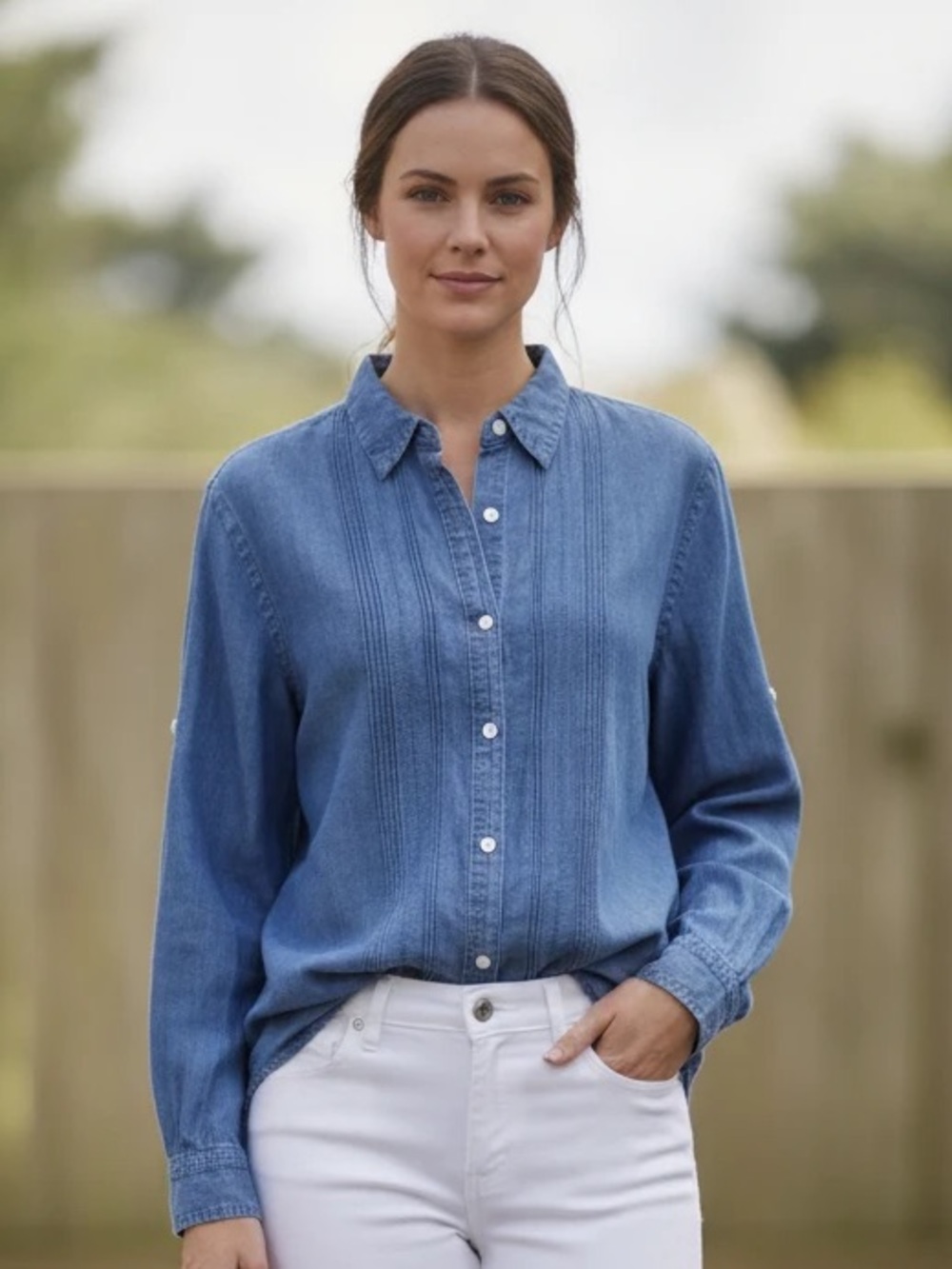 Ralph Lauren Women’s 100% Linen, Collared Button Down Shirt in Blue. Size Medium